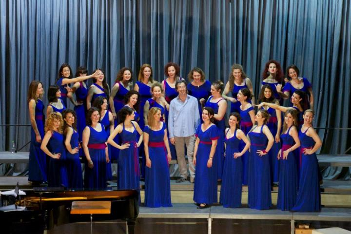 InDONNAtion Female Choir