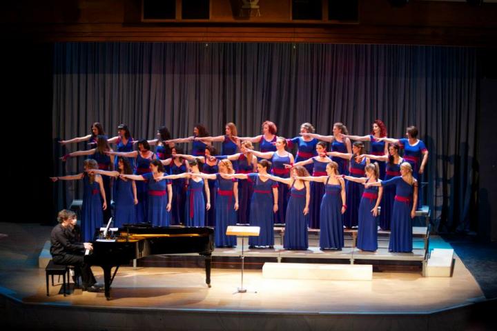 InDONNAtion Female Choir