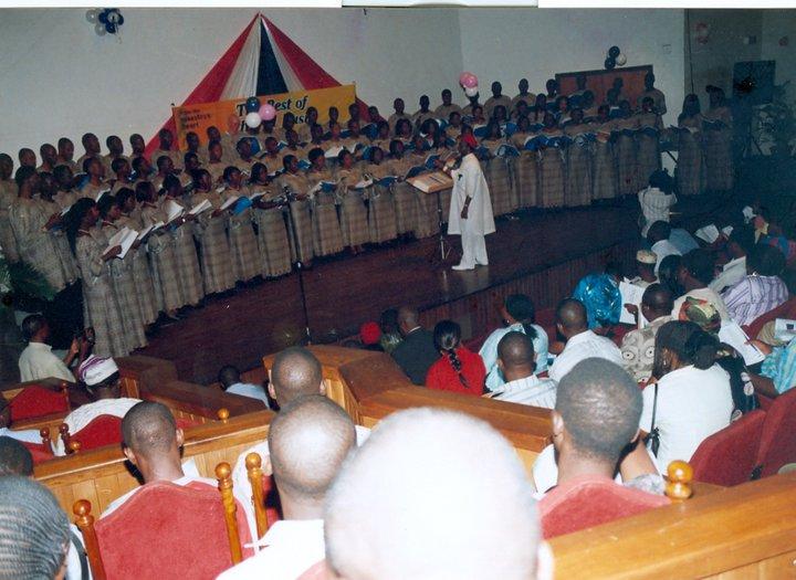 LAZ EKWUEME CHORALE