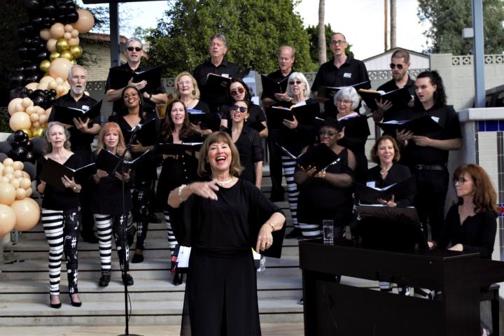 Carolyn Eynon Singers